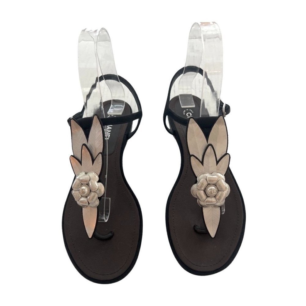 Chanel Limited Edition metallic thread flower pearl thong sandals size 38